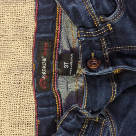 Pair of 3T Girl Jeans - Picture 7 of 8
